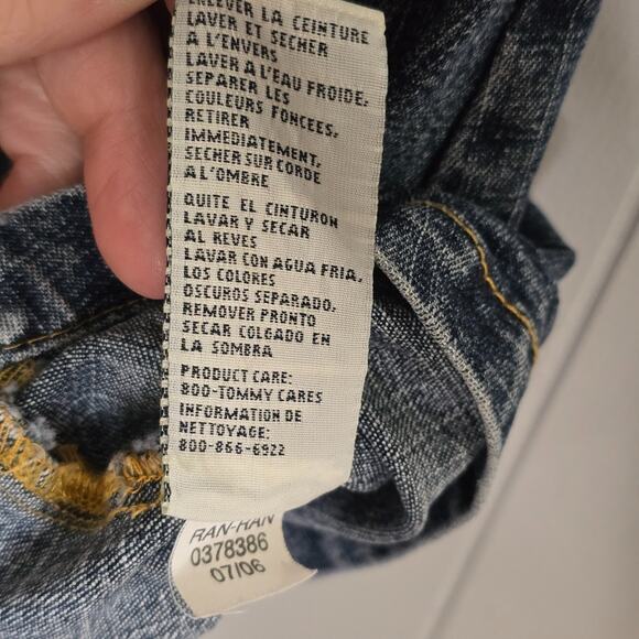 Tommy Hilfiger Girls Medium Wash LS Denim Dress Embroidery Pearl Buttons Size 5 - Picture 11 of 11